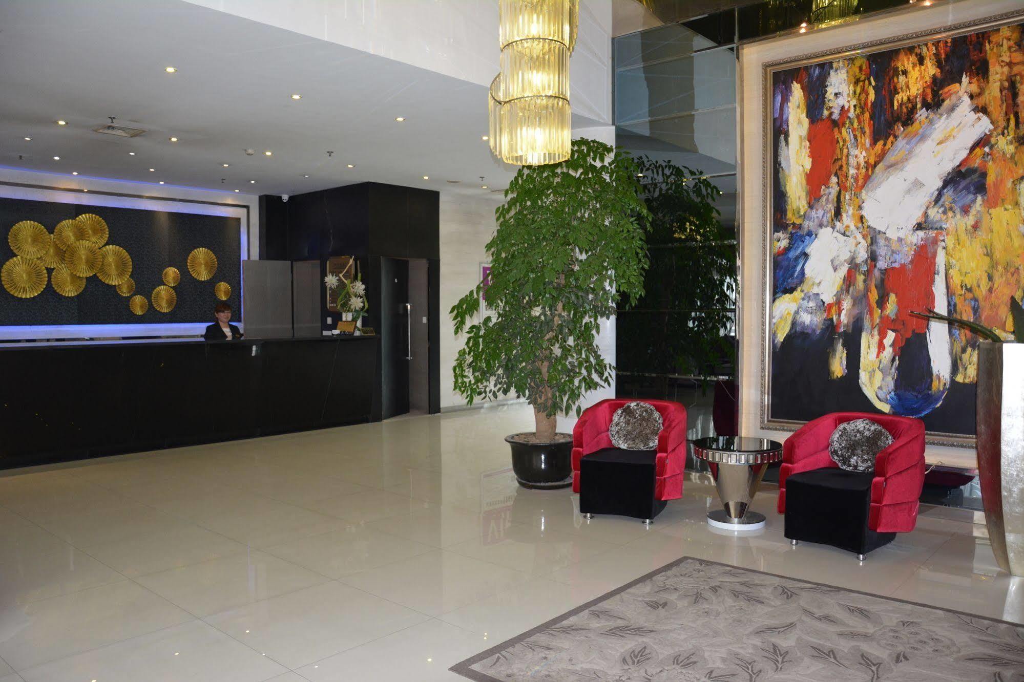 Radiance Hotel Шанхай Экстерьер фото